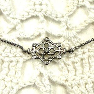 Elegant Kendra Scott Silver Necklace